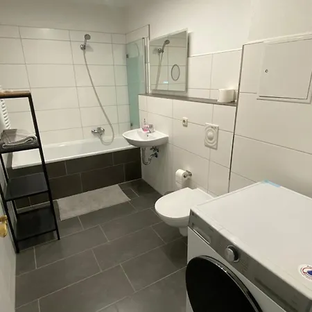 Wunderschoene Grosszuegige Neustadtwohnung Daire