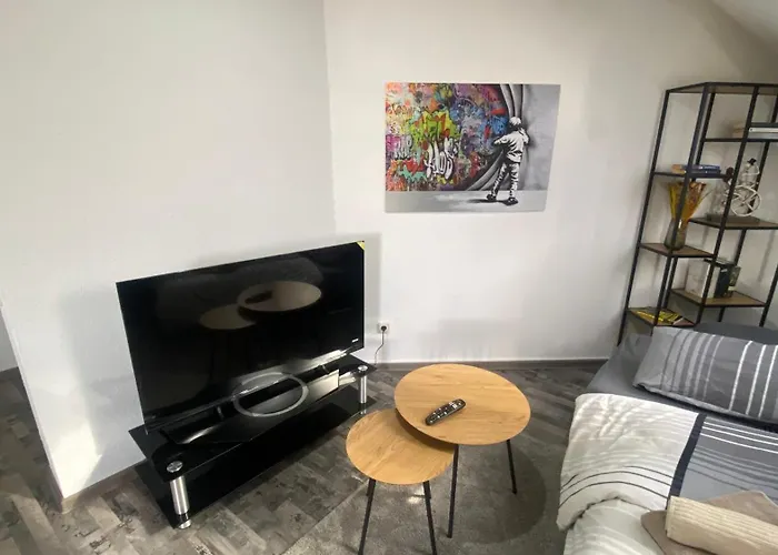 Wunderschoene Grosszuegige Neustadtwohnung *