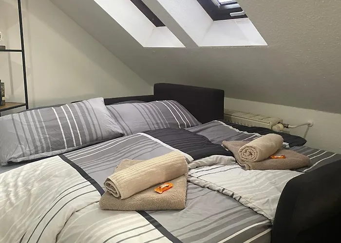 Wunderschoene Grosszuegige Neustadtwohnung Apartamento *